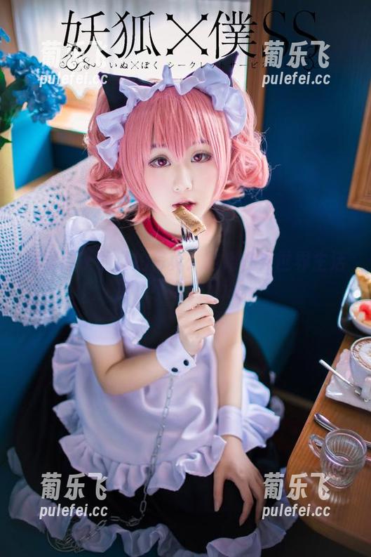 浅野菌子的私拍写真：拉姆在异世界生活里，不过是个迷。