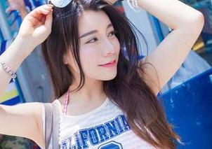 爱蜜社 – 泥鳅鳅的圣诞写真，资源冗余！没事，多点热闹！