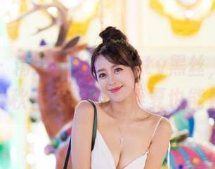 爱蜜社 – 精选赵小米Kitty黑丝，谁说黑丝只适合秋天？马上的春夏也能素雅一把