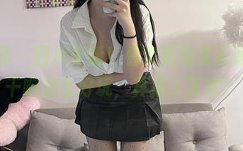 微密圈 – 图片更新！看玫桃泡芙玩奶牛，干嘛这么好玩，真招人喜欢！