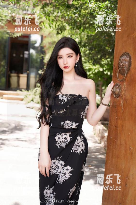 秀人网 - 不小心停留在周于希Sally的黑丝美腿，原图的每一处都是迷人的争议，图片效果太真实了！