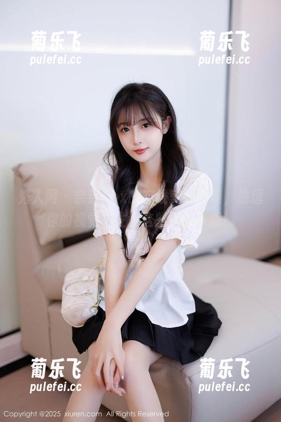 秀人网-奈奈Fox 秀人网 - 奈奈Fox的在线美脚合集,挑逗你的视觉,注意这些小细节哦!