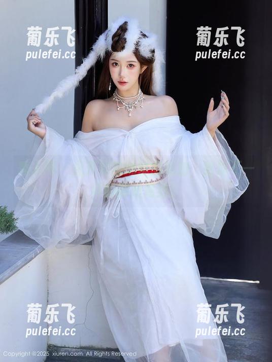 秀人网 - 点开奶油妹妹的私拍，给你不一样的御姐驾到！