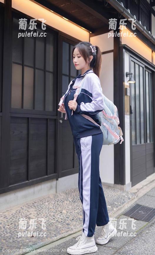 秀人网-小海臀Rena 秀人网 - 每次看到小海臀Rena的美图油亮,心里都在争扎,下载了之后还有戏嘛?