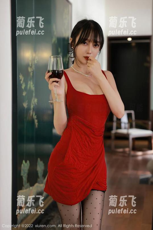 秀人网-萌白酱 秀人网 - 私拍作品:萌白酱的睡衣,可能这是我最爱的家居风!