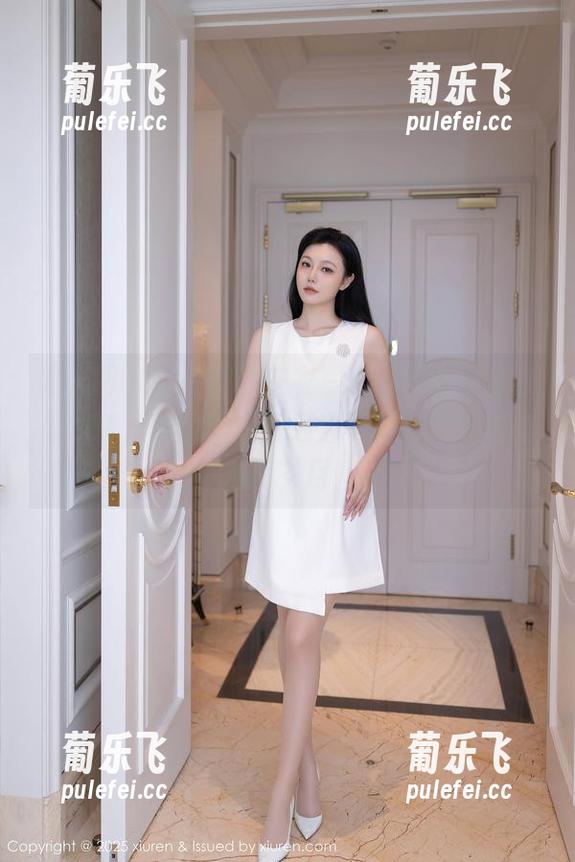秀人网 - 萌白酱的皮衣写真集，穿个皮衣就LOL，原图让我想起当年跟皮革缝过的光辉岁月！