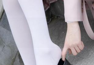 紧急企划 – 比基尼的魔力在五更百鬼的镜头里,美图鸭子最爱的一张!