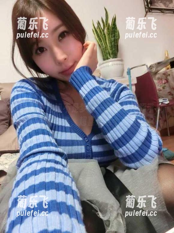紫色哒豚豚 微密圈 - 空姐不是梦——紫色哒豚豚带来的免费合集,超喜欢这个高度!