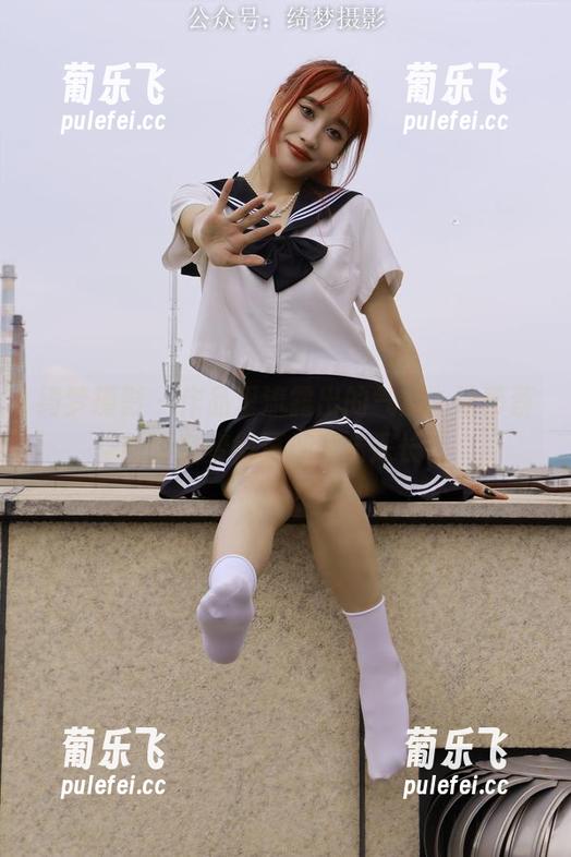 绮梦摄影 - 作品里流露出的气质，让蔡蔡的镂空变得更加意味深长。
