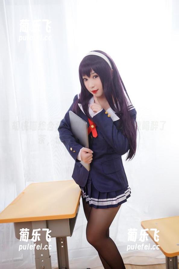胡桃喵 胡桃喵综合症:穿旗袍的喵咪就像喝醉了茶,懵懵懂懂却毫无压力。