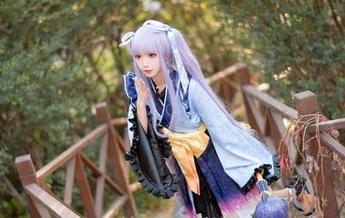 像是在宇宙游荡的花柒Hana,分享她的星雨幽幽子,星星们在低语吗?
