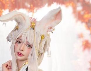 学妹图包里竟藏着阿寨寨的魔力，快来补补这份运气！