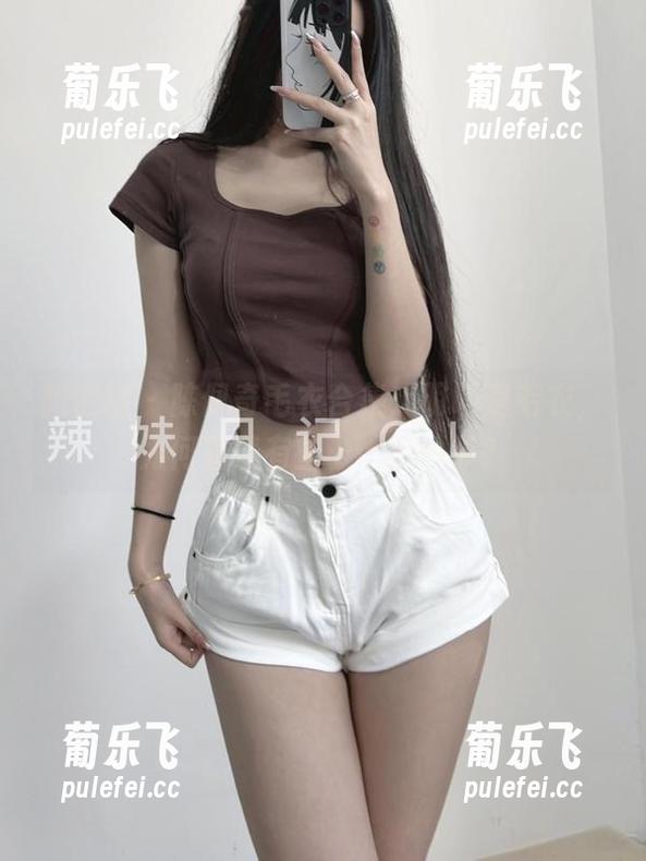 微密圈 - 陈佩奇毛衣合集：明明是毛衣，为何看着有些……不一样？