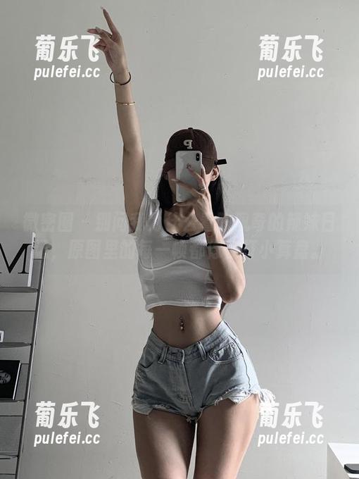 陈佩奇 微密圈 - 别问我为什么看陈佩奇的辣妹日记,原图里的每一帧都像在打小算盘。