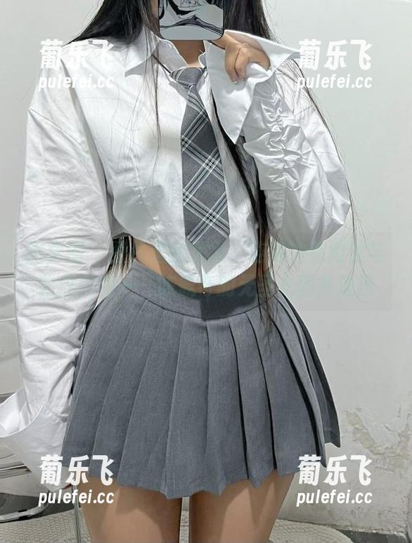 陈佩奇 微密圈 - 图片里的女人,连体油亮肉丝与豹纹内内——陈佩奇的无圣光图集速递