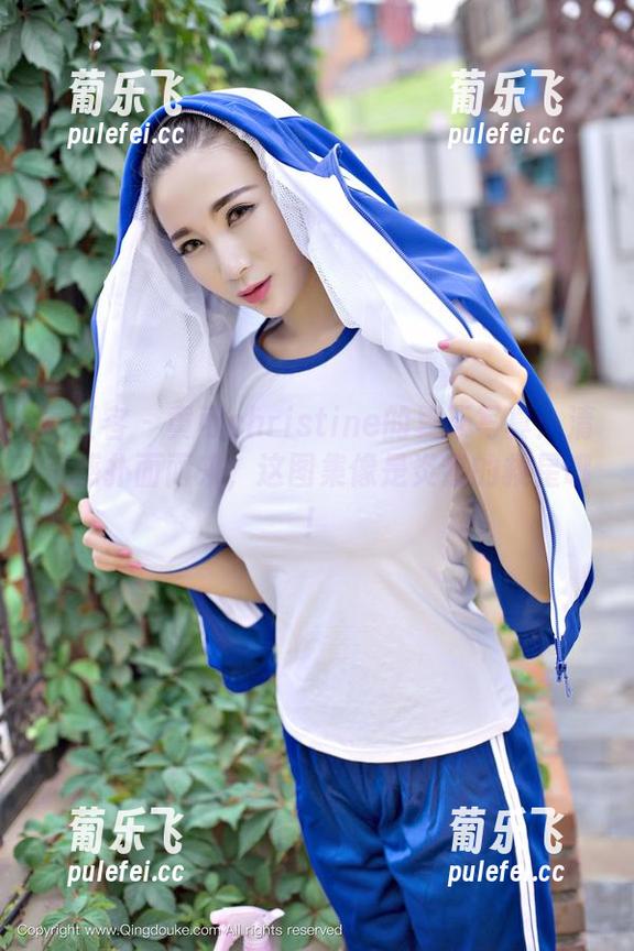 青豆客 - 黄可christine的夏天写真：清凉感扑面而来，这图集像是炎热的救星哦！