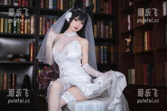 鬼畜瑶在不在w 图片中的鬼畜瑶在不在w,职业装穿得好像在说:“没准今天升职”。