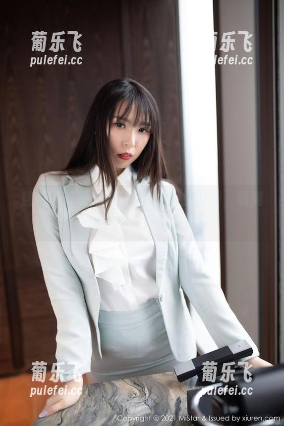 魅妍社-妤薇Vivian 魅妍社 - 精选妤薇Vivian女友图,满满的,那种让人费解的柔软。