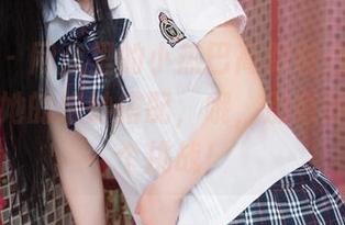 魅妍社 – 网盘里的小热巴高跟鞋合集，让你一窥她的绝妙搭配，哦，别意外！这是个挑战！